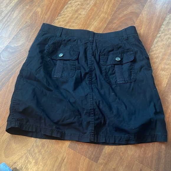 EUC Croft and Barrow black classic fit skort - Picture 4 of 8